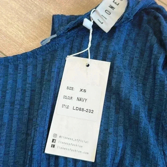 NWT Lioness Tie The Knot Dress in Navy Sz XS - Picture 6 of 9